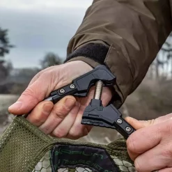 Korum Faltbarer Dreieckskescher 8 Korum Faltbarer Dreieckskescher -Korum Verkäufe k0380015 folding triangle net 4 1.jpg