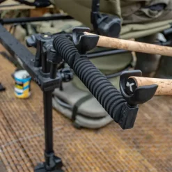 Korum Any Chair Butt Rest, Doppelte Halterung 8 Korum Any Chair Butt Rest, Doppelte Halterung -Korum Verkäufe korum any chair two rod butt rest 2